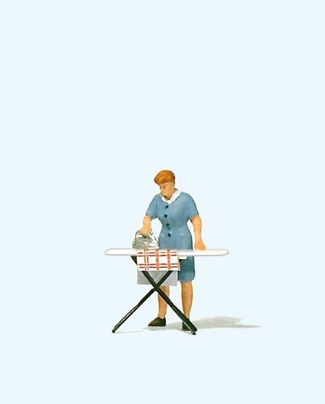 Preiser 28154 - Ironing