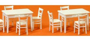 Preiser 17217 - 2x tables, 8x chairs