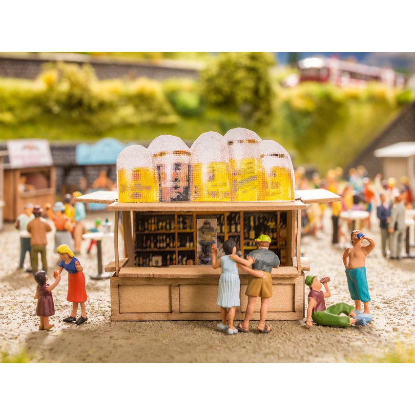 Noch 12025 - At the kiosk Scene
