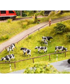 Noch 12851 - Cow Pasture, 6 figures and sound