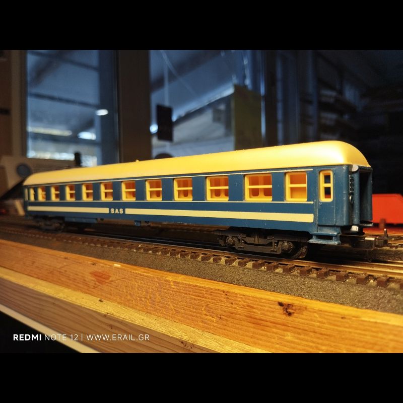 Set 2x Lima SAS coaches, preowned